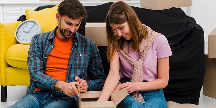 Professionals werken samen in een Nederlands kantoor