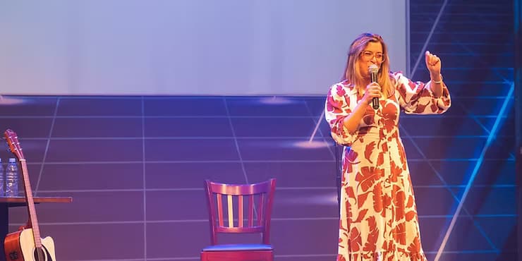 “Ik heb geleerd heel direct te zijn, ze hebben me gehollandiseerd”